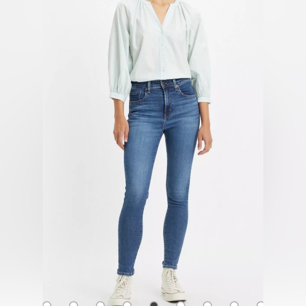 Levi's high rise skinny jeans size 26